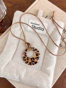 1pc ! Leopard Print Circle Necklace, Retro European & American Style Versatile Sweater Chain, Exaggerated Fashion Accessory
