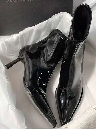 بوت كاحل نسائية ذات كعب رفيع وأنيق، لون أحادي، أصبع قدم مدبب، كعب قطة، للموسم الخريفي/الشتوي