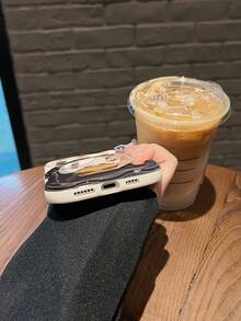 Funda con diseño de hamburguesa deliciosa y adorable personaje. Compatible con teléfonos ,  17,  16 Pro Max,  15 Pro Max,  13 y  12. Fabricada en TPU, ofrece protección contra golpes y caídas. Un regalo ideal para familiares, amigos, seres queridos, parejas y para Halloween. - Blanco - Ver 6