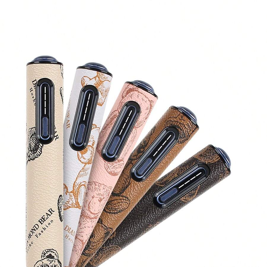 适用于 IQOS ILUMA I ONE / Ilma I 的保护套，时尚的吸烟设备外壳配件，棕熊 PU 皮革 + 坚固的 PC 外壳，高强度抗冲击，有效防止刮擦和碰撞，易于存放和携带，轻巧简约设计，优雅个性，男女皆宜，是情人节、圣诞节、父亲节等节日送给吸烟者的理想礼物。