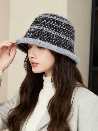 1pc Women's Autumn/Winter Colorblock Striped Bucket Hat, Mixed Color Rolled Edge Design, Fuzzy Brim Decor, Structured Crown Shape, Soft Wind-Resistant Fabric, Casual & Retro Chic, Literary Fresh Style, Versatile For Daily, Elegant & High-End, Suitable For Cafe Gatherings, Holiday Outings, Commuting, Campus Events, Art Exhibitions Cold Weather Outfit Women