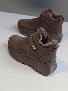 女士加厚雪地靴，女士保暖加厚皮靴，防水防滑运动鞋