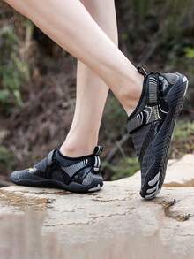 Kids' New Breathable Mesh Elastic Lightweight Non-Slip Hook And Loop Outdoor Hiking Beach Water Shoes - Black - View 5