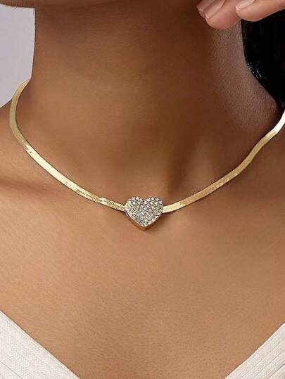 1 件简约优雅百搭心形吊坠蛇骨链女士项链，适合日常穿着和礼物