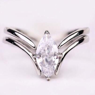 Diamond-Shaped Double-Circle Moissanite Ring Sterling Silver 925 Unique Design Enhances Luxury Jewelry