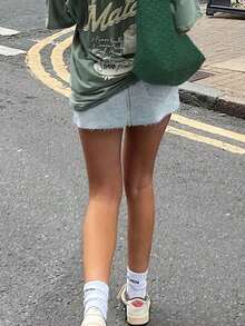 Spring/Summer Women's Washed Stretch Denim Mini Skirt, Perfect For Valentine's Day Outfits - Light Blue - View 5