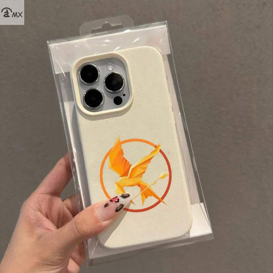 Funda para 17, 17 Air, 17 Pro, 17 Pro Max, 16, 16 Plus, 16 Pro, 16 Pro Max, 15, 15 Plus, 15 Pro, 15 Pro Max, 14 Pro, 14 Pro Max, 13, 13 Pro, 13 Pro Max, 12, 12 Pro Max, 11, 11 Pro, 11 Pro Max con Diseño del Logo de Mockingjay - Estilo Moderno y Protección -Manchas, Funda de Móvil a la Moda,Accesorio de Protección para Teléfono,Estuche de Mercancía Cinematográfica,Funda para de Los Juegos del Hambre,Tema de Los Juegos del Hambre,Patrón Impreso con - Color mezclado 4 - Ver 1