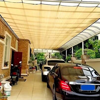The Upgraded Outdoor Sunshade Net Is Made Of High-Quality Polyethylene Material. With A 94% Ultraviolet Blocking Rate, It Provides Protection. The Cross-Weaving Enhances The Durability Of The Material, Making It Suitable For The Usage Needs Of Sunshade Nets And Meeting The Requirements Of Different Environments.