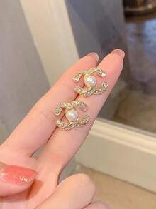 S925 Silver, Fashionable Luxury Wrapped In Crisscross Pearl Spiral Column Earrings, Studs, Multi-Functional Double C-Shaped Earrings Suitable For Womens Daily Clothing, Outing And Activities, Gift Giving, Party, Ladies' Jewelry. - Rượu sâm banh - Xem 6