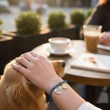Pulsera de cordón con dije en forma de huella de pata y corazón apto para dueños de perros amorosos - Azul - Ver 2