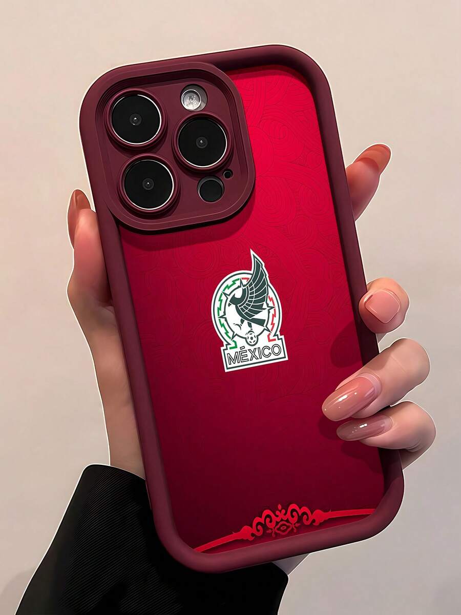 Funda para con el espíritu del Águila de México y diseño dinámico: un toque moderno para el aficionado apasionado. Compatible con 17, 16, 16 Pro Max, 15, 15 Pro Max, 14, 13, 12 y 11 Pro. Fabricada en TPU resistente para una protección óptima contra golpes. Un regalo ideal para familiares, amigos, aficionados al deporte, cumpleaños, Halloween, Navidad y ocasiones especiales. Ofrece un agarre suave y antideslizante y un diseño artístico vibrante gracias a la impresión UV. ¡Perfecta para celebrar el espíritu y el orgullo de equipo con estilo! - Rojo - Ver 1