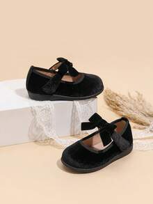 Beautiful Velvet Bow Daily Wear Baby Girl Shoes, Suitable For Autumn/Winter - Black - View 3