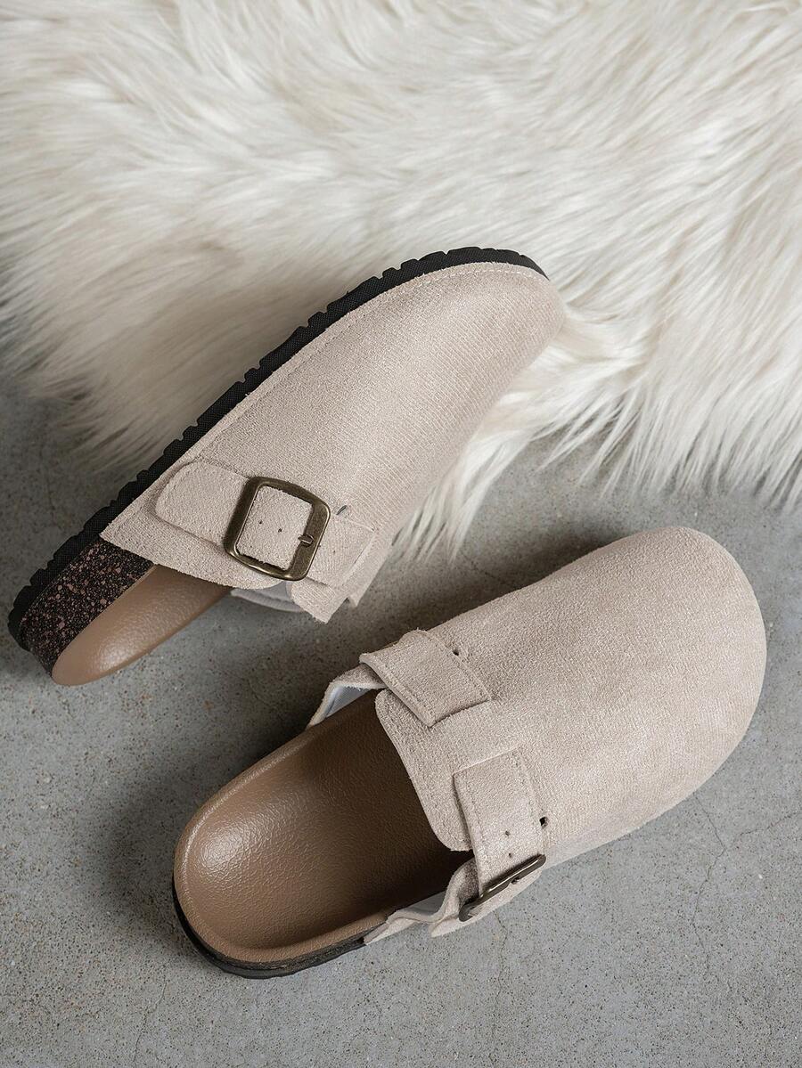 Sapato Mule Casual Preto Feminino com Tira Ajustável no Tornozelo - Falso Camurça Macio e Palmilha Acolchoada (Sapato Confortável para Trabalho), Design de Fivela Boho - Bege - Visão 1