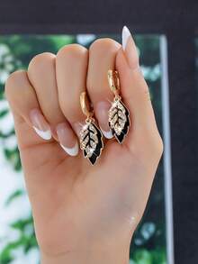 1 Pair Fashionable Minimalist Elegant Dual-Layer Leaf Pendant Earrings, Suitable For Business/Commute Wear For Women - Multicolor - View 2