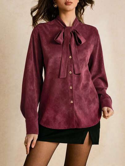 エレガントな女性用長袖ブラウス、ネクタイ付きカラー、バックレースデザイン、ボタン開閉、ビジネスカジュアルウェアに最適な洗練された女性用シャツ