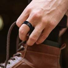 8毫米宽镂空罗马数字钛钢男士戒指