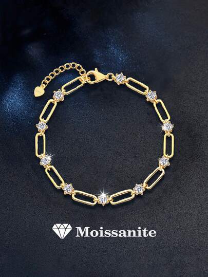 1条奢华优雅的925纯银3克拉4.0毫米莫桑石手链，适合女士日常佩戴，也是高端派对和节日配饰，情人节、圣诞节、万圣节的理想礼物。