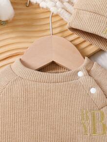 3pcs Newborn Baby Casual Knit Crew Neck Raglan Sleeve Embroidered Sweatshirt, Elastic Waist Pants And Hat Set, Autumn/Winter