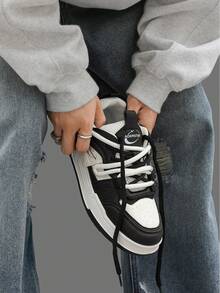 Lightweight & Breathable Low-Top Casual Chunky Sneakers, Versatile For Men - 黑與白 - 查看 11