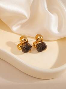 1 par de pendientes de bola de metal con zirconia ámbar de diseño simple y exquisito, con un sentido retro y exagerado, pendientes versátiles para otoño e invierno, esenciales para fiestas y fotografía callejera, accesorios de moda para mujeres de estilo europeo y americano