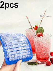 1 molde de silicona cuadrado pequeño con 160 compartimentos, con buena resistencia al frío y alta durabilidad. Moldes para cubitos de hielo, moldes para pudín, adecuados para hogares, bares y otros lugares. Fácil de usar y seguro, moldes de cubitos de hielo esenciales para el verano, el Día Nacional y la temporada escolar.