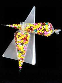 50/100pcs Transparent Triangle OPP Bags, Transparent Triangle Candy Food Bags, Food Bags And Boxes, Suitable For Candy, Chocolate, Etc. Ideal For DIY Candy Bags, Wedding Gifts, Birthday Party Decorations, As Well As Packaging For Baked Goods, Candies And Snacks. Wedding Party Gift Bags, Valentine's Day And New Year Gifts. - Multicolor - View 2