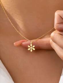 1 Pc Minimalist Christmas Tree Snowflake Pendant Necklace For Women, 2025 Winter Themed Xmas Reindeer Jingle Bells Charm Necklaces, Holiday Festive Jewelry Gift For Her
