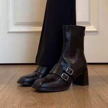 Botas e botinhas femininas de cano curto - Camurça preta - Ver 2