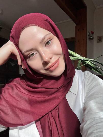 1pc Bohemian Style Solid Color Women's Pearl Chiffon Scarf, Casual Breathable Versatile Headscarf, Long Shawl For Sun Protection