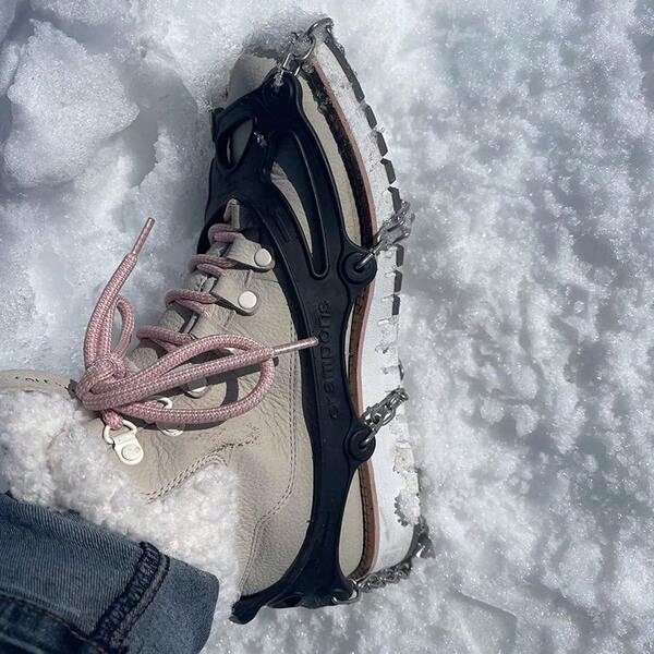 Crampons Ice Traction Cleats Snow Grips For Boots Shoes With Anti Slip 24 Stainless Steel Spikes For Walking Climb...