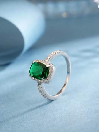 1枚S925纯银戒指，镶嵌方形绿色和黄色立方氧化锆石，全铺镶，经典时尚，百搭饰品，适合送给母亲、女友、朋友、情侣，日常佩戴