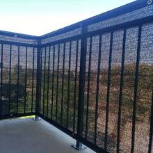 The Outdoor Multifunctional Sunshade Net Is Made Of High-Density Polyethylene Material. It Achieves A Balance Between Shading And Ventilation Through Special Weaving, And The Reinforced Eyelet Design Ensures Firm And Reliable Installation. - màu đen - Xem 3
