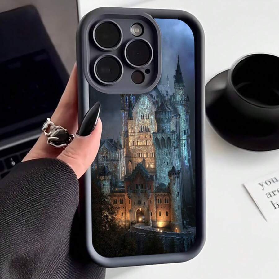Cubierta de telefono con borde negro diseño castillo iluminado en noche para iPhone 14 Pro Max ideal para amantes de la magia y fantasía - Café integral - Ver 1
