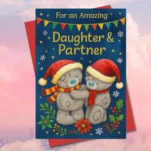 1 بطاقة تهنئة دب الدب الساحرة مع مغلف (11 سم * 16 سم و 4.33 بوصة * 6.29 بوصة) - "تمنيات عيد الميلاد لابنتك وشريكك" تصميم، مشهد احتفالي مع قبعات سانتا وأوراق الزيتون، مثالية للعائلة والأحباء، مثالية لاحتفالات عيد الميلاد ورأس السنة، بطاقة تهنئة عيد الميلاد|بطاقة دب عيد الميلاد|بطاقة تهنئة ورقية