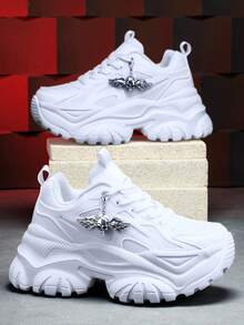 Giày thể thao nữ thời trang thường ngày cao 7cm có thể tháo rời với dây xích trang trí thiên thần bộ xương Halloween bằng kim loại 3D màu bạc sáng bóng, đế EVA ngoài trời phong cách Punk, giày cao gót lưới nhẹ thoáng khí mùa hè, giày mũi tròn buộc dây cỡ lớn cho sinh viên đại học, hàng ngày, hẹn hò, phòng tập thể dục, văn phòng - trắng - Xem 13