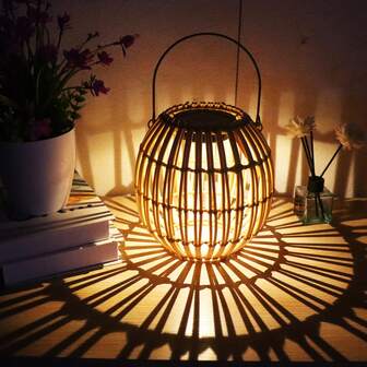 1个太阳能藤编吊灯，波西米亚风格LED灯泡吊灯/落地式太阳能灯，户外太阳能灯，手工编织藤条，适合庭院、花园、阳台装饰，适合各种场合的礼物
