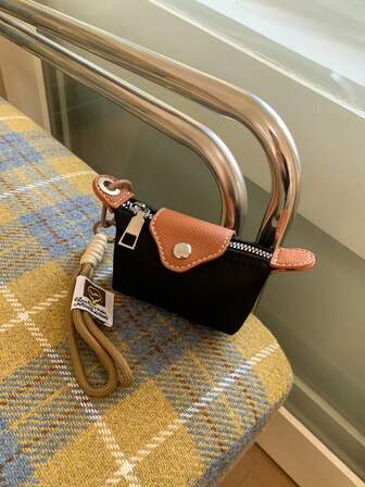 Ny liten väska i PU-läder i platina för kvinnor, moderiktig och mångsidig nyckelringspåse, miniväskberlock, hängekedja, minihandväska med nyckelring, påseberlock