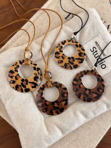 1pc ! Leopard Print Circle Necklace, Retro European & American Style Versatile Sweater Chain, Exaggerated Fashion Accessory