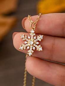 1 Pc Minimalist Christmas Tree Snowflake Pendant Necklace For Women, 2025 Winter Themed Xmas Reindeer Jingle Bells Charm Necklaces, Holiday Festive Jewelry Gift For Her