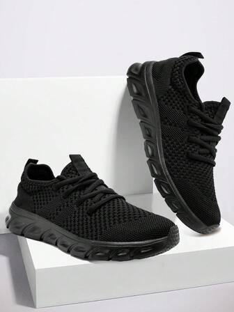 男士时尚运动鞋 透气网面街头风防滑户外跑步鞋 轻便健身步行鞋 全黑