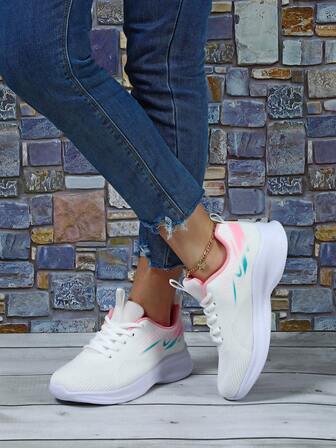 Women's White Breathable Mesh Casual Sneakers, Low-Top Design Suitable For All Seasons, Comfortable & Versatile For Outdoor Sports