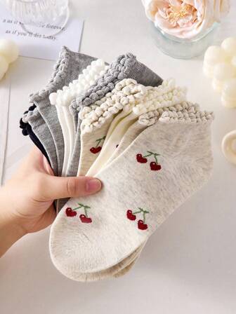 5 Pairs Of Women's Sweet Cute Cherry Pattern Simple Short Socks Ankle Socks Crew Ruffle Edged Socks, Girls Socks, Fashion Ins Style Comfortable White Socks In Random Colors, Suitable For Summer&Fall&Winter