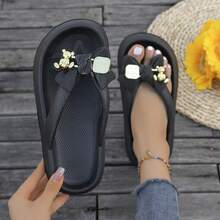 New Arrival Elegant Stylish Flip Flops - Bowknot & Golden Bear Decoration, Comfortable Touch, Lightweight & Non-Slip, Cool & Breathable, Suitable For Spring & Summer Beach Vacation, Home Leisure Sandals & Outdoor Activities Sandals, Couple Sandals & Men's Sandals & Women's Sandals - 黑色 - 查看 1
