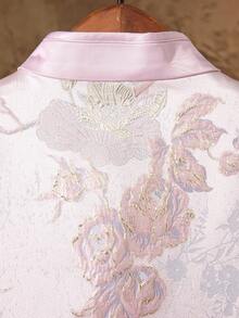 This Exquisite Pink Stand-Collar Cardigan Features A Delicate Oil Painting-Style Floral And Butterfly Pattern. It's A Stylish, Modern Chinese-Style Long-Sleeved Stand-Collar Tang Suit-Inspired Top For Women, With A Thin Lining, Classic Chinese Knot Buttons, And A Simple Slit Design. Suitable For Spring, Autumn, And Winter, It's Also Perfect For Christmas Eve, Christmas Day, Chinese New Year, New Year's Day, And Other Festive Occasions. Ideal For Everyday Wear, Casual Occasions, Gift-Giving, And Any Other Occasion. - 粉色 - 查看 8