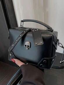 Niche Design Punk Motorcycle Style Skull Hand Bag, Fashionable Rivet Decoration Gothic Style Shoulder Bag, Halloween Dark Cool All-Match Solid Color Messenger Bag, Suitable For Halloween Activities Cosplay Party, Halloween Purse, Perfect For Fancy Party Halloween Fashion & Gothic Fashion, Best Halloween Gifts For Women