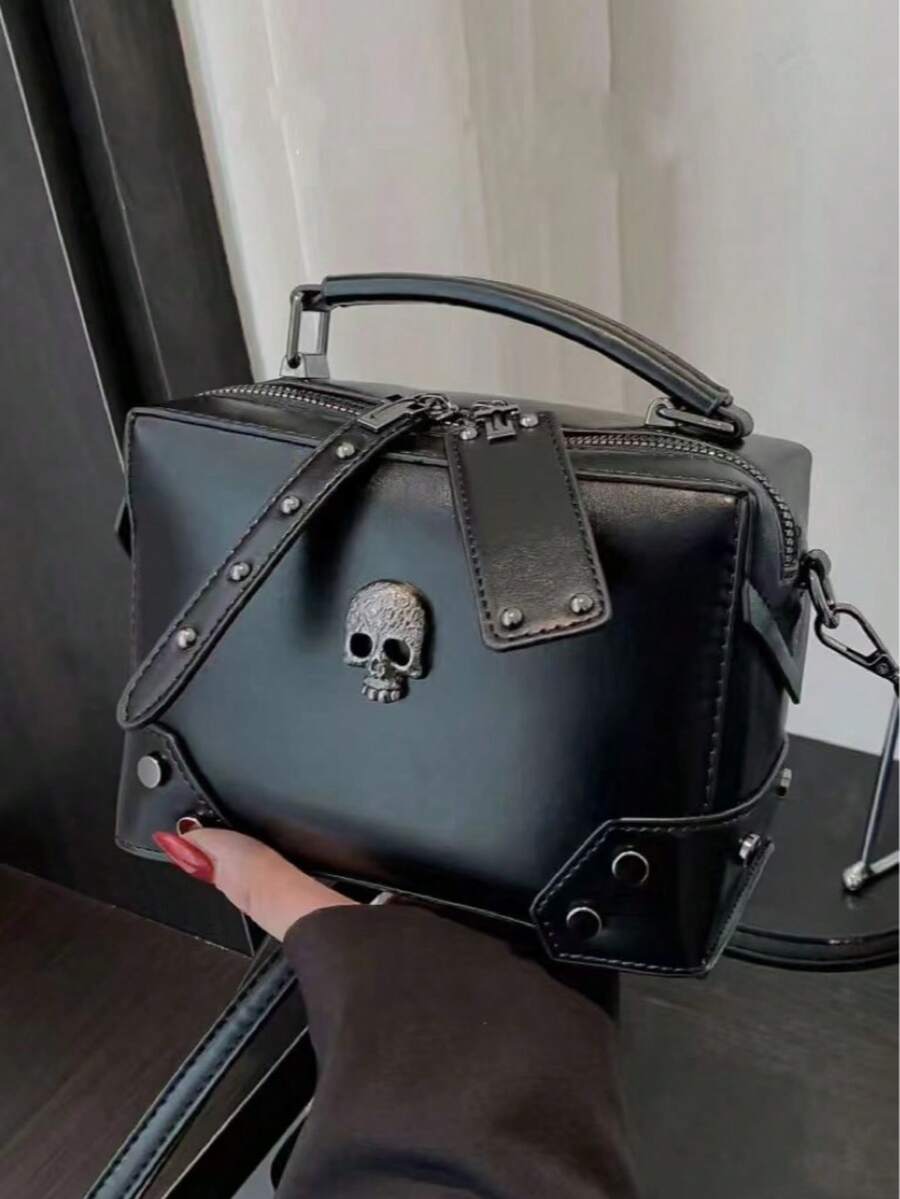 Niche Design Punk Motorcycle Style Skull Hand Bag, Fashionable Rivet Decoration Gothic Style Shoulder Bag, Halloween Dark Cool All-Match Solid Color Messenger Bag, Suitable For Halloween Activities Cosplay Party, Halloween Purse, Perfect For Fancy Party Halloween Fashion & Gothic Fashion, Best Halloween Gifts For Women