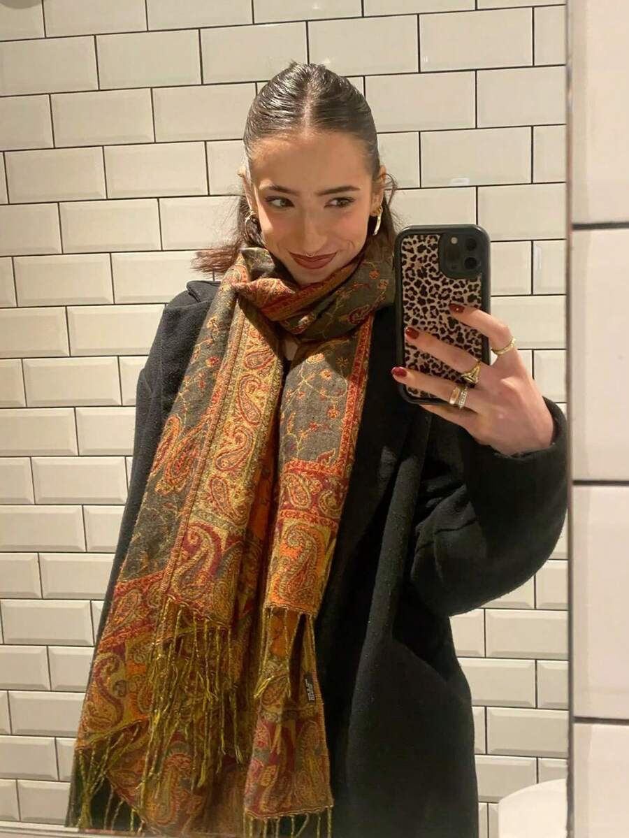 1条女士波西米亚风复古佩斯利提花羊绒围巾，休闲优雅防晒披肩，适合日常佩戴