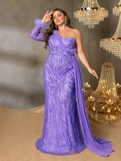 Plus Size Women's Beaded Evening Gown, Adorned With Feathers, Sheer Long Sleeves, Mermaid Silhouette, Detachable Train, Suitable For Black Tie Galas, Grand Banquets, Opera Nights, Wine Tastings, And Charity Balls.