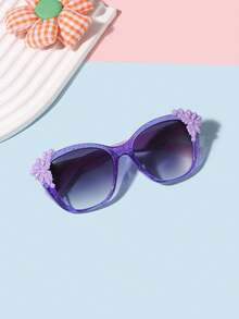 1 副 8-12 岁女孩眼镜，亚克力方形镜框，饰有精致闪亮的蕾丝，时尚美观，适合日常佩戴。