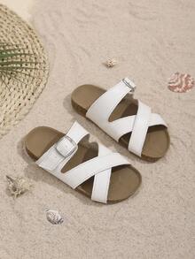 A Pair Of Children's Cross-Buckle Boken Flip-Flops - Black And White Classic Design, Simple, Fashionable, Casual And Comfortable. It's An Excellent Choice For Campus Life, Daily Wear, Beach Play And Park Walk, And Can Be Easily Matched With Various Outfits - White - View 6